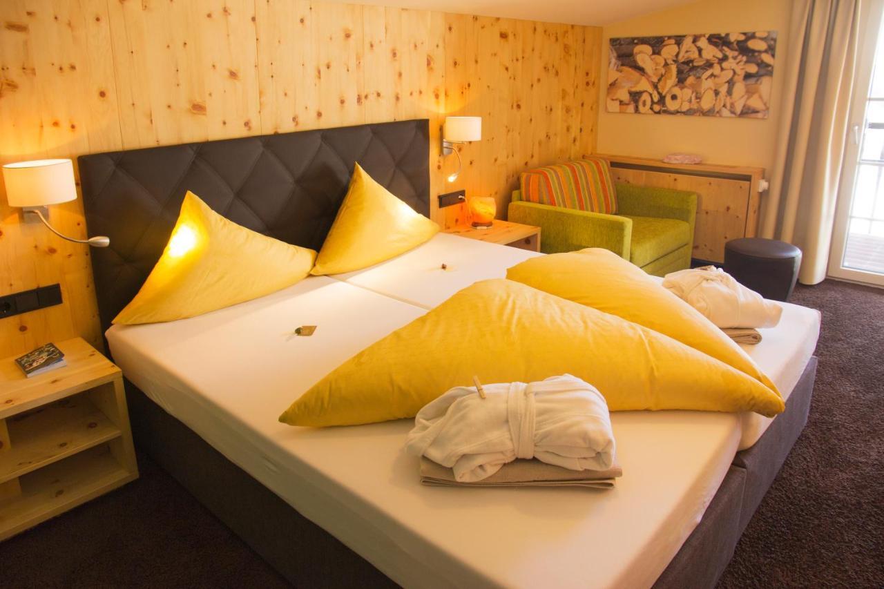 Wohlfühlhotel Hubertushof Stuben am Arlberg Exterior foto