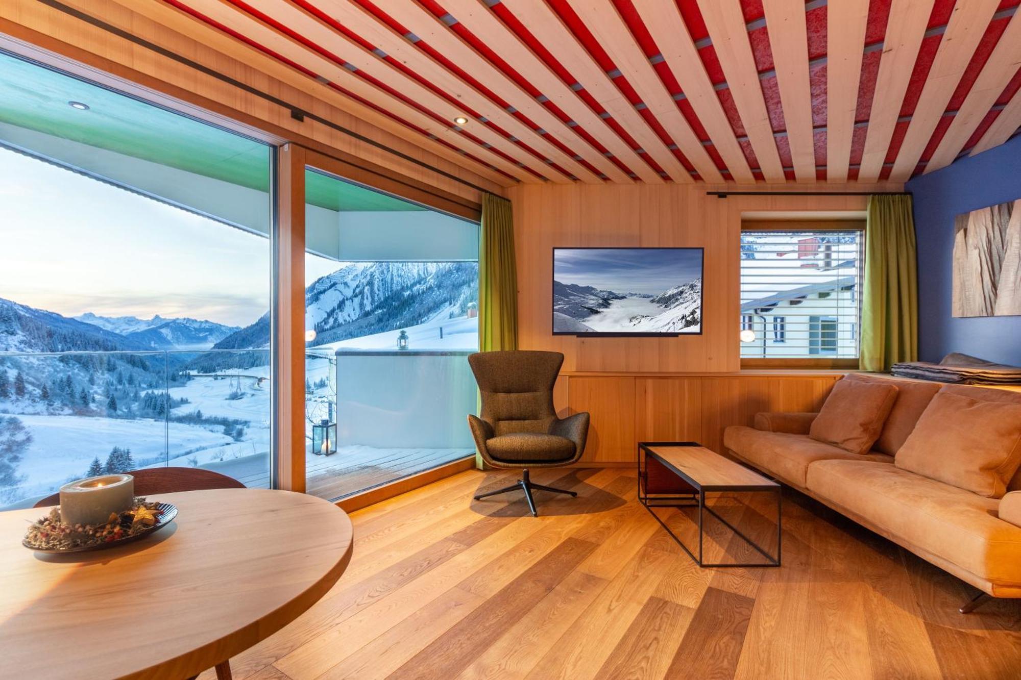 Wohlfühlhotel Hubertushof Stuben am Arlberg Exterior foto