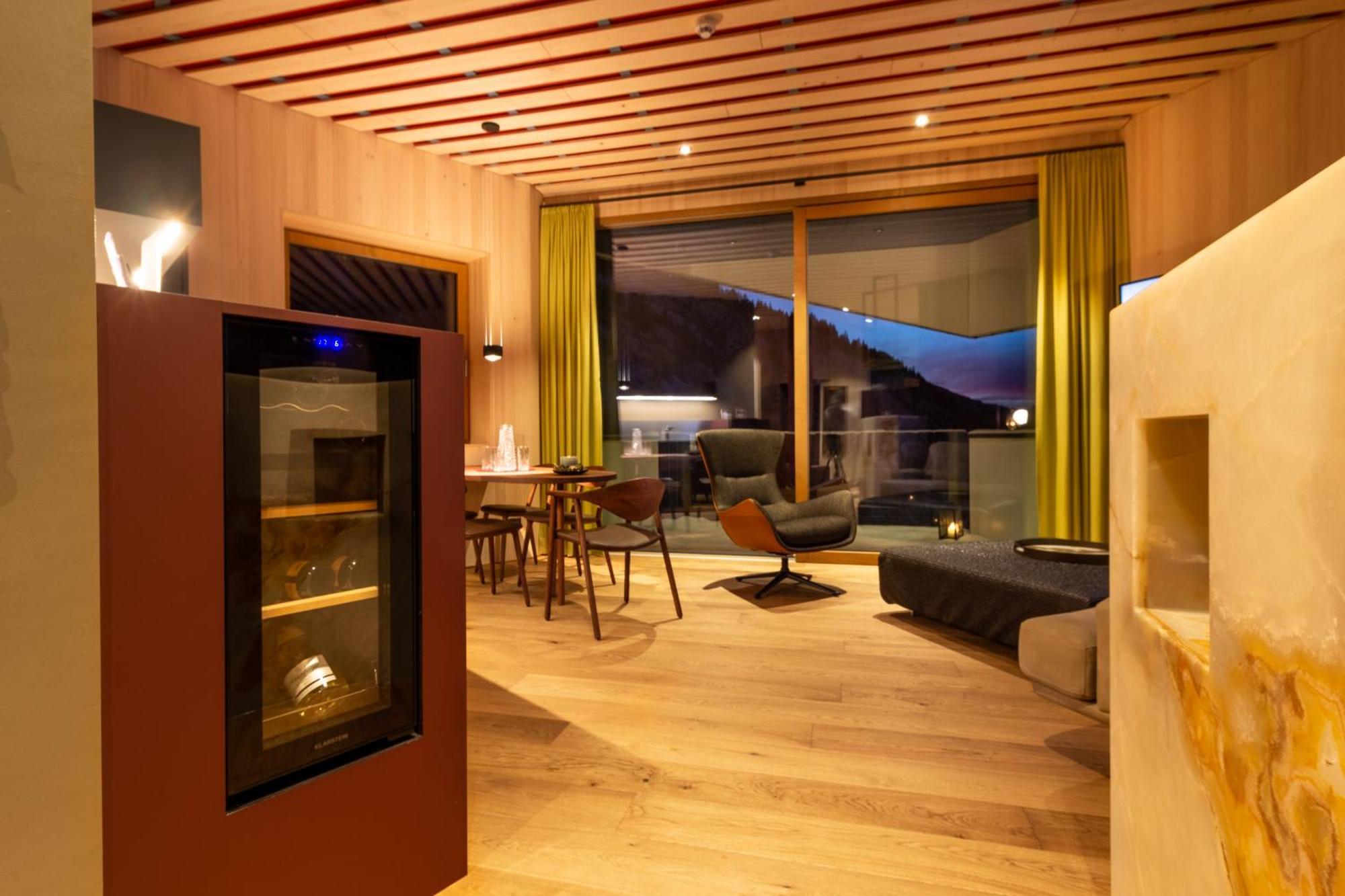 Wohlfühlhotel Hubertushof Stuben am Arlberg Exterior foto
